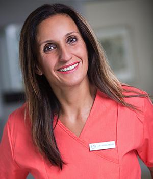 Dr. Fariba Akbar